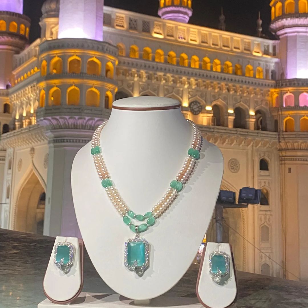 Fancy double-line pearl necklace set