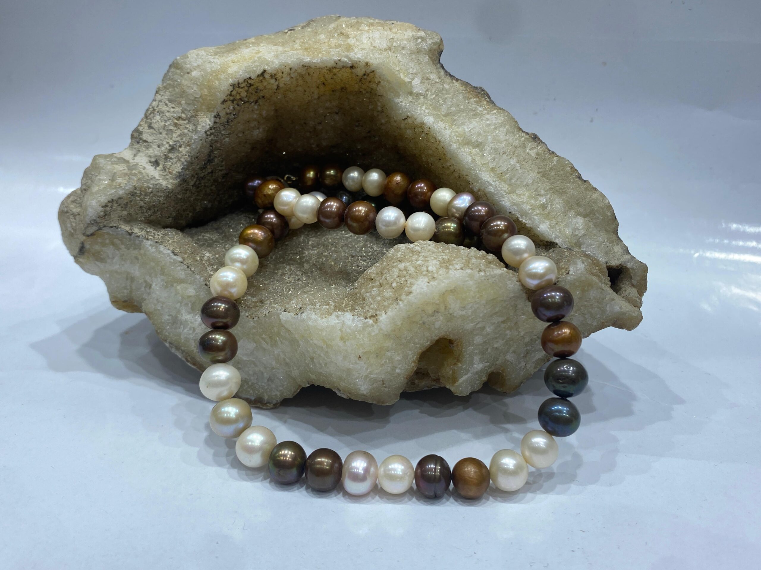 Multicolored Pearl Necklace - Image 3