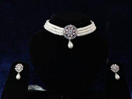Beautiful pearls choker set