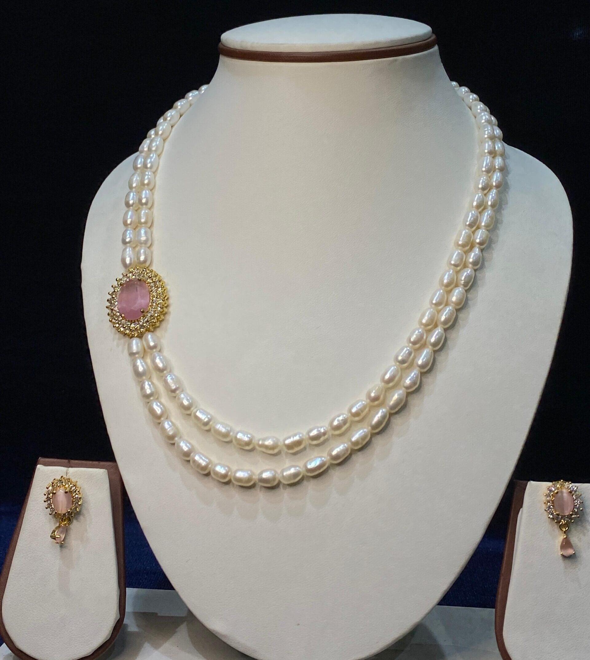 Elegant two-line side pendant pearls set, featuring a refined pendant design that adds sophistication and charm to your jewelry collection.